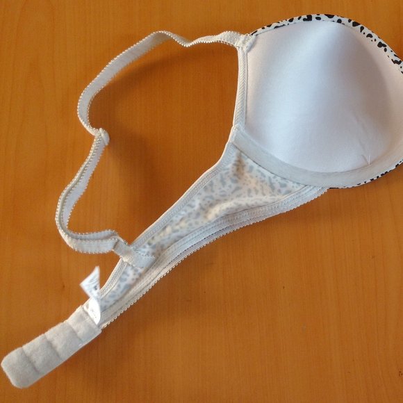 Boobs & Bloomers Bra - Picture 5 of 9